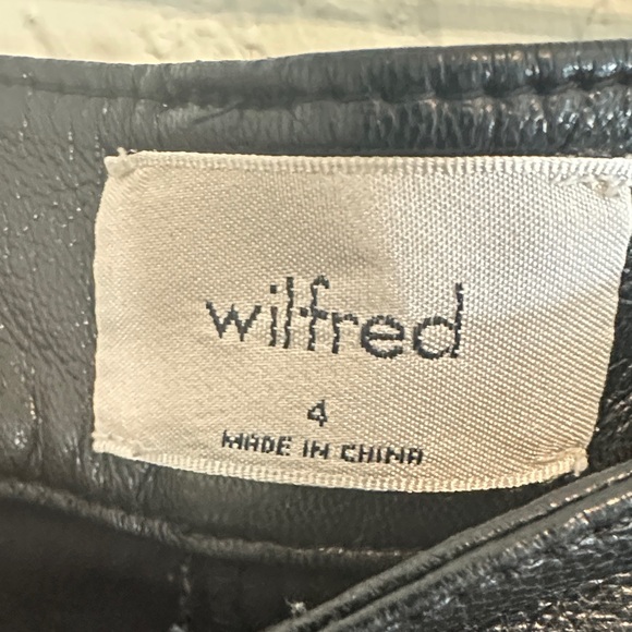 Aritzia Wilfred Black Vegan Faux Leather Straight Leg Pants High Waisted Size 4 - Picture 3 of 5